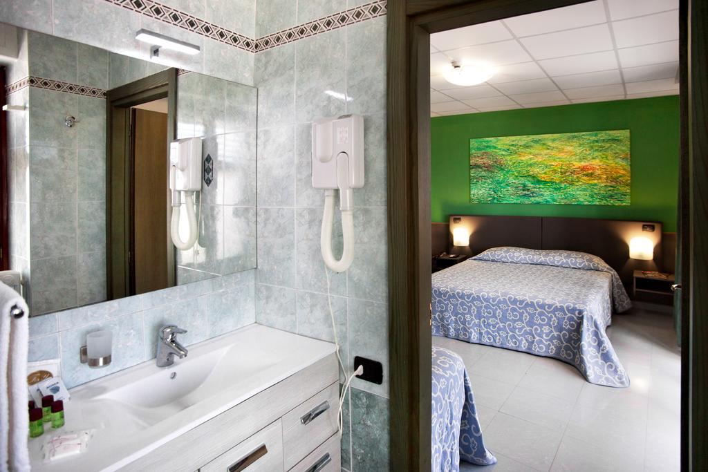 Hotel Cote D'Est San Foca Kültér fotó