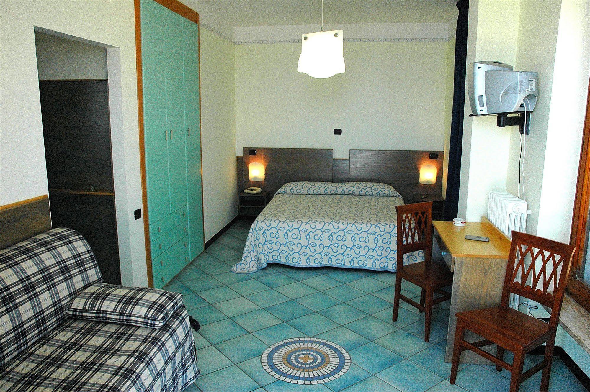 Hotel Cote D'Est San Foca Kültér fotó